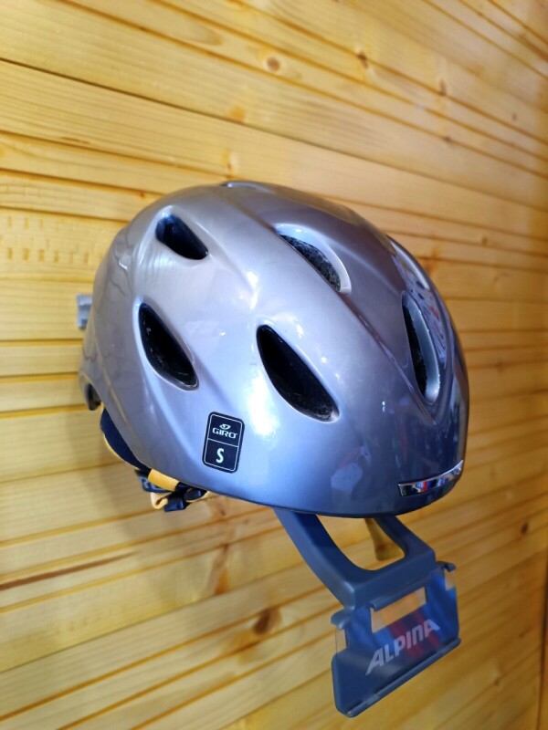 PRILBA GIRO SILVER 52-56CM